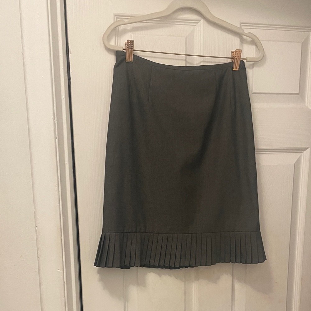 Kasper Charcoal Pencil Skirt with Pleats